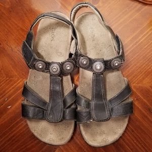 Taos Footwear Leather Sandals